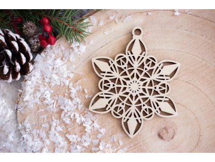 Drevená vianočná ozdoba Vločka A11