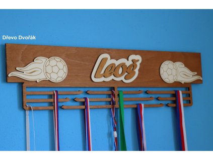Věšák na medaile Leoš