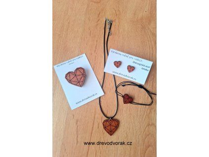 Dřevěné šperky SRDCE
