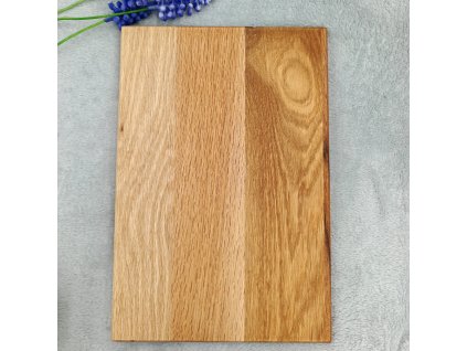 KRAJECÍ DESKA DUB 20x30cm S BOČNÍMI MADLY