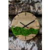 dřevěné hodiny s mechem