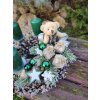 Adventní věnec se zelenými svíčkami a medvídkem – průměr 25 cm