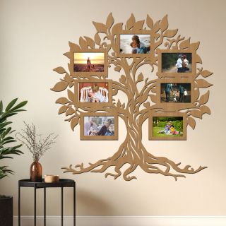 ✨ Novinka na e-shopu: Dřevěný fotorámeček Strom příběhů ✨ Každá rodina má své příběhy. Společné chvíle, malé radosti,...