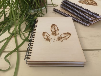 dreveny zapisnik gravirovani vypalovani do dreva Drewomila