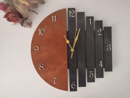 Hodiny, zlaté ručicky 1