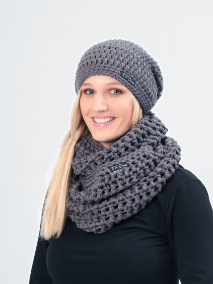 Drexiss háčkovaný set kulich homeless LABUCHE KANG a nákrčník