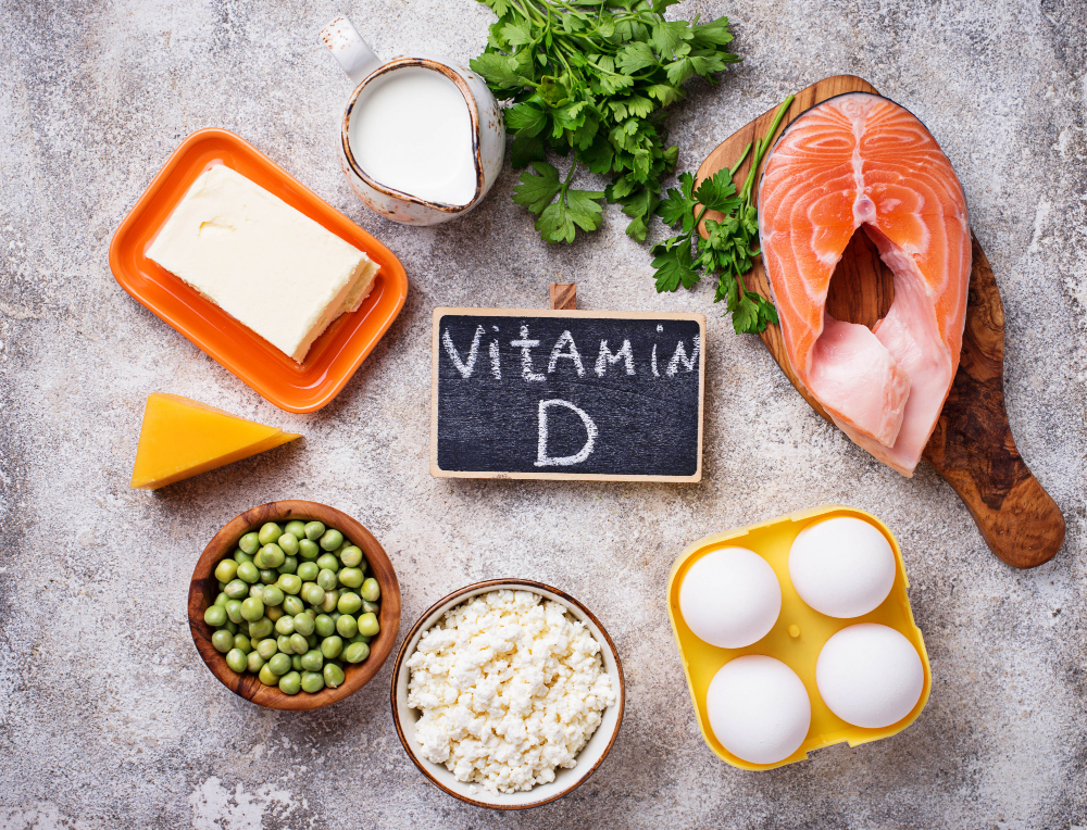Vitamin D je klíčový pro pevné kosti, zdravé zuby a silnou imunitu – doplňujte ho ze stravy i doplňků, zvlášť v obdobích s menším slunečním svitem.