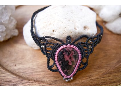 Macrame náhrdelník RODONIT