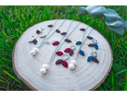 set s listy a perlou