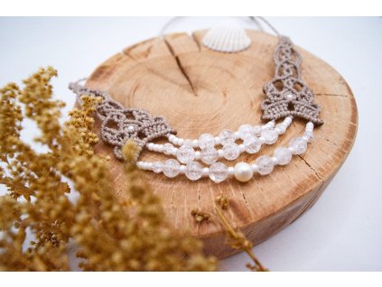 Luxusní  drhaný náhrdelník s minerály a perlou