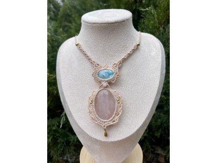 Macrame náhrdelník s Růženínem a Larimarem