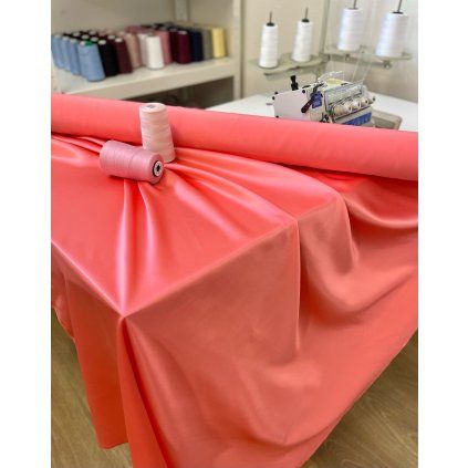 hedvábí meruňka satén