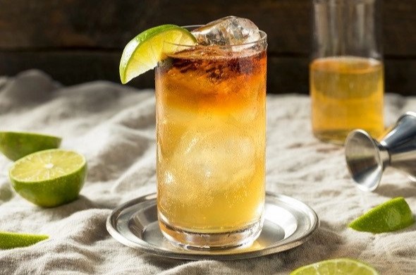 recept-nealkoholicky-koktejl-dark-n-stormy