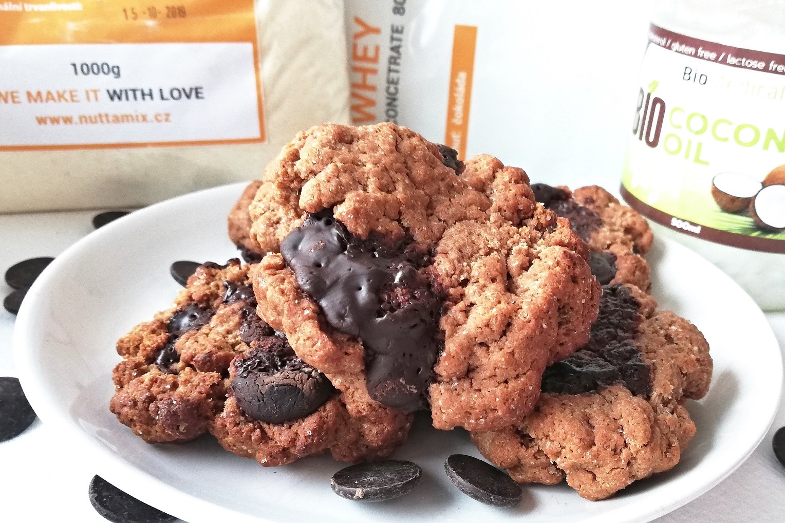 Recept: Chocolate chip cookies, luxusně křupavé ke kávě