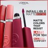 L'Oréal Paris Matná hydratační rtěnka Infaillible Matte Resistance  5 ml 645 Crush Alert