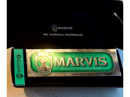 MARVIS Classic Strong Mint holder set - pasta + plastový držák