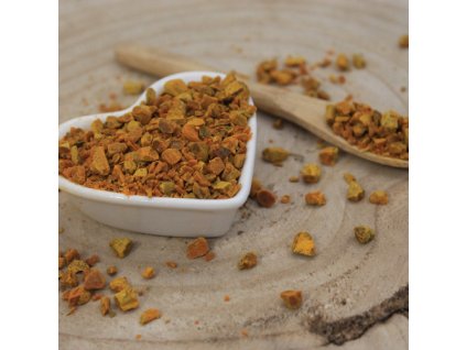 86644ab0c53f3b kurkuma prava koren narezany curcuma longa radix curcumae