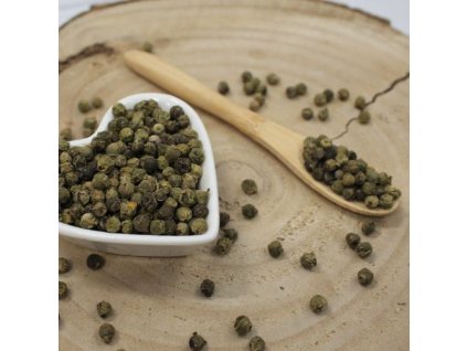 h64e35f19e61e9 korenie zelene cele piper nigrum green tot 1
