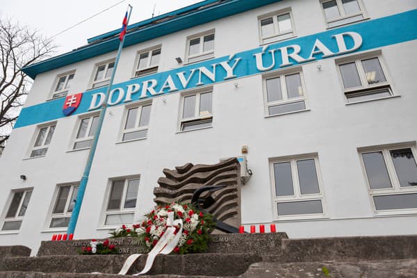 Legislatíva pre prevádzku dronov: Prehľad aktuálnych pravidiel pre rok 2024