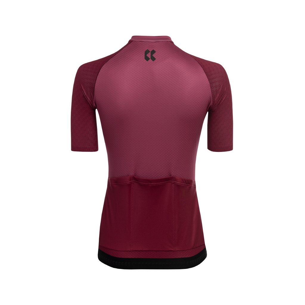 cache 800x1000 8252 1036 084X 01