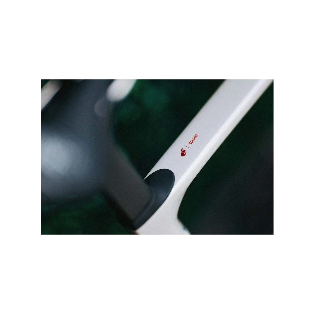 00b08b71d81cfda3 1600 1600 f 80