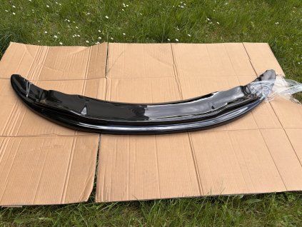 Lipo spoiler pod nárazník na BMW E92 E93 - Černý Lesk