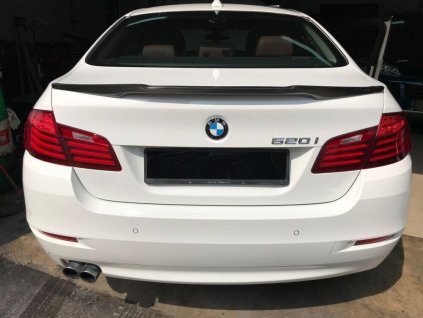 Zadní spoilery na kufr pro BMW F10 – Černý lesk