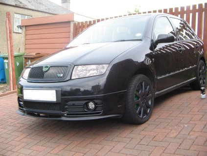 Lipo spoiler pod nárazník na Skoda Fabia 2 RS