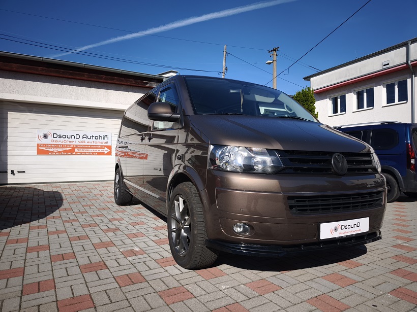 VW T5.1 Multivan - výměna předních reproduktorů