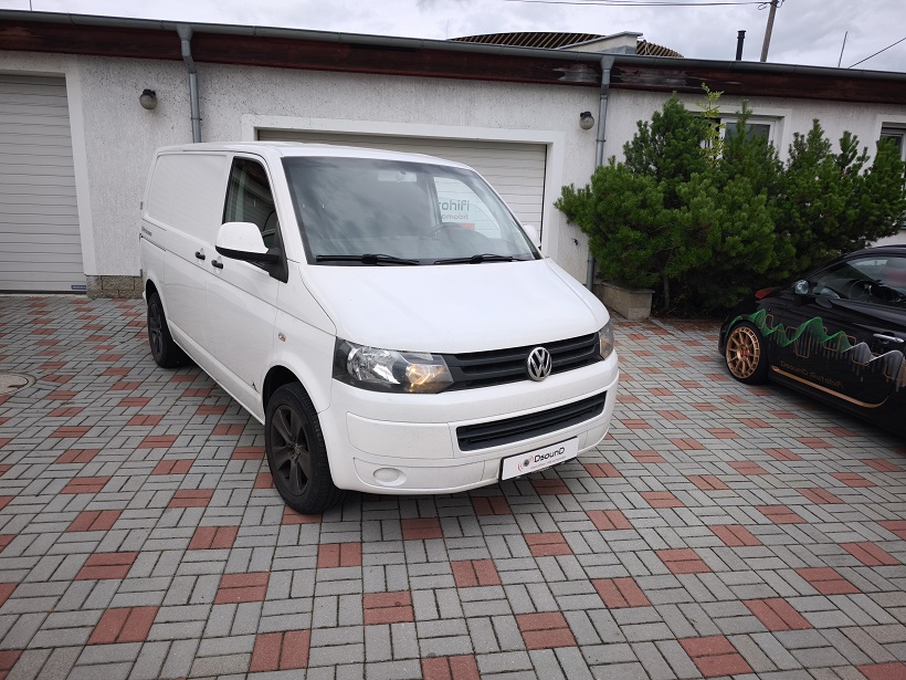 VW T5.1 Transporter - kompletní zvukový upgrade