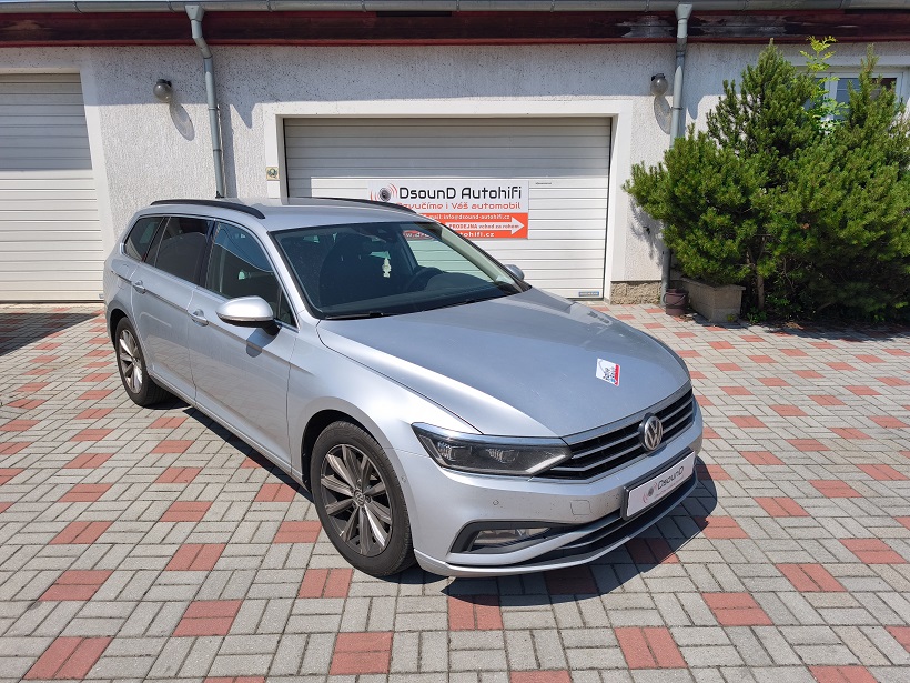 VW Passat B8 - výměna předních+zadních reproduktorů