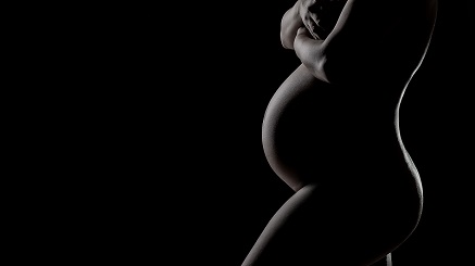 Dotepání pupečníku po porodu