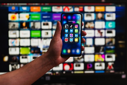 Jak propojit mobil s TV?