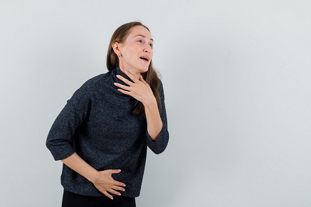 Jak se zbavit hlenu v krku?