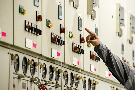 Jak zapojit bytový rozvaděč?