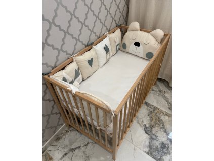 BÉŽOVÝ mantinel s mackom na záhlavie