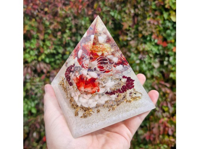 Pyramida granát