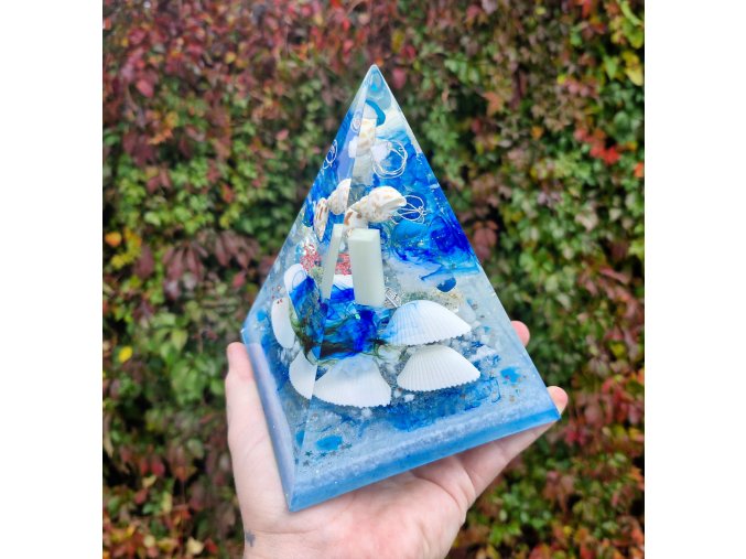 Pyramida Moře fosforuje