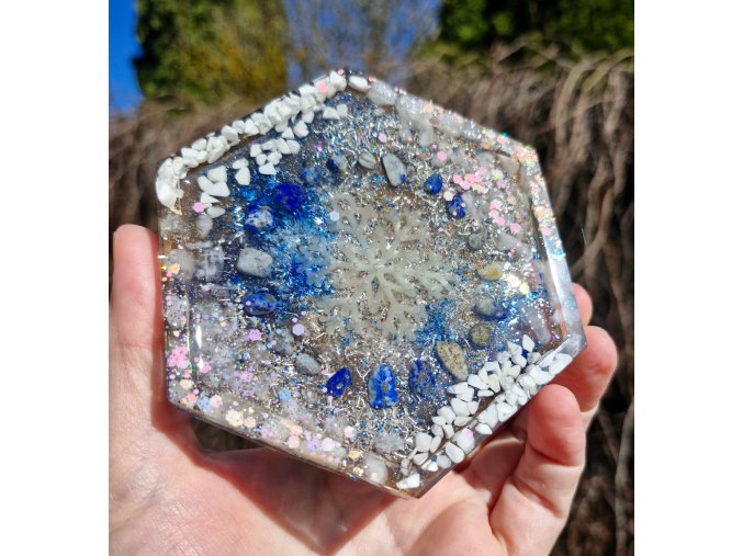 Podtácek vločka, howlit, lapis lazuli, fosforuje, šestihran