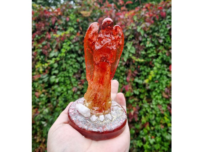 Archanděl - Anděl ženskosti, ukotvení, křišťál