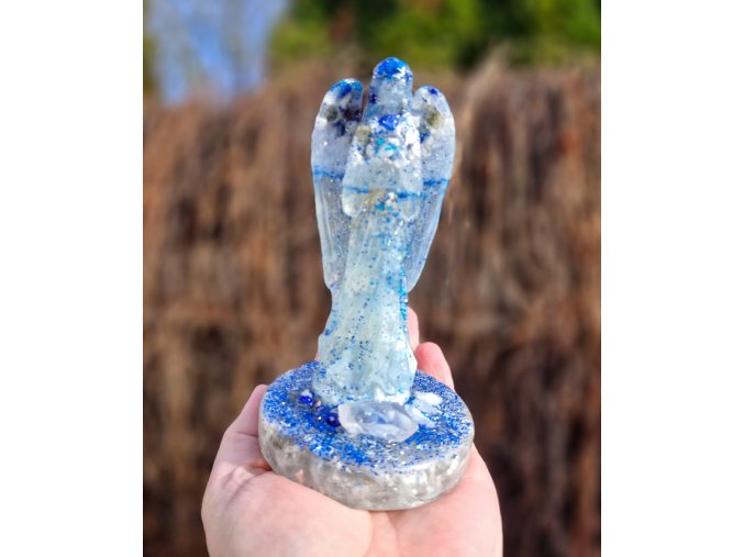 Archanděl - intuice, lapis lazuli, howlit,křišťál