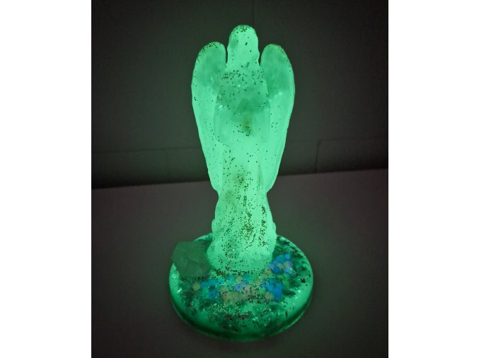 Archanděl - fosforuje, křišťál