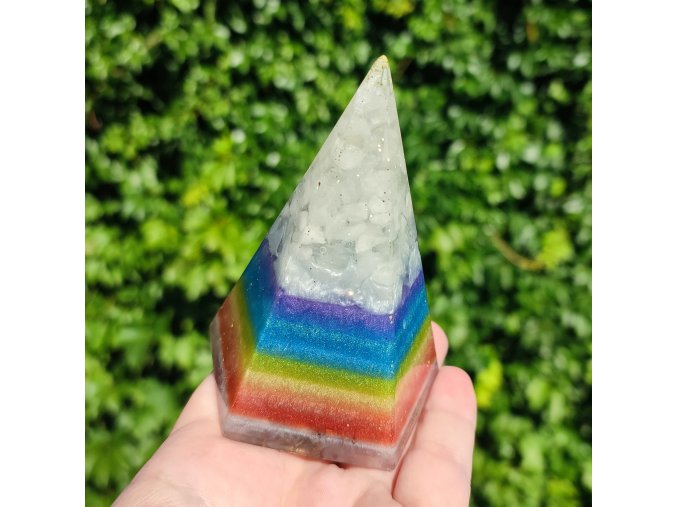 Pyramida čakrová - drobné vady