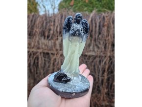 Archanděl - fosforuje, šungit, křišťál