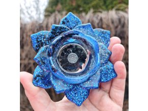 Svícen křišťál, šungit, květ velký