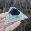 Pyramida šungit
