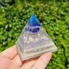 Pyramida lapis lazuli, křišťál