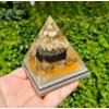 Pyramida křišťál, jemně fosforuje