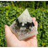 Pyramida čištění šungit křišťál, fosforuje