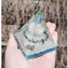 Pyramida KLIDU LABUTĚ lapis lazuli, křišťál, fosforuje